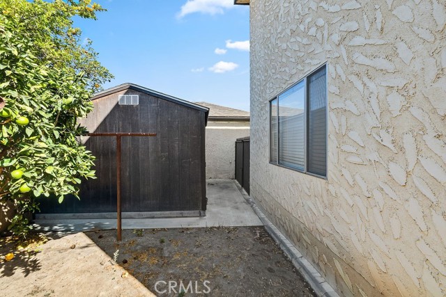 Detail Gallery Image 32 of 38 For 2027 W 93rd, Los Angeles,  CA 90047 - 3 Beds | 3 Baths