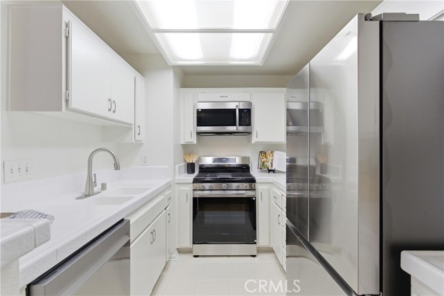 Detail Gallery Image 12 of 32 For 7735 Briarglen Loop I,  Stanton,  CA 90680 - 1 Beds | 1 Baths