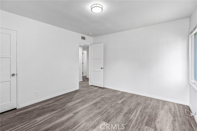 Detail Gallery Image 9 of 16 For 10523 Haas Ave, Los Angeles,  CA 90047 - 2 Beds | 1 Baths