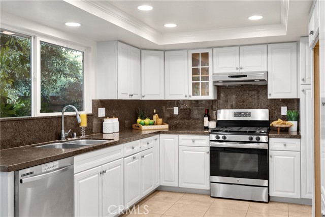 Detail Gallery Image 14 of 42 For 1637 Peacock, Fullerton,  CA 92833 - 4 Beds | 2/1 Baths