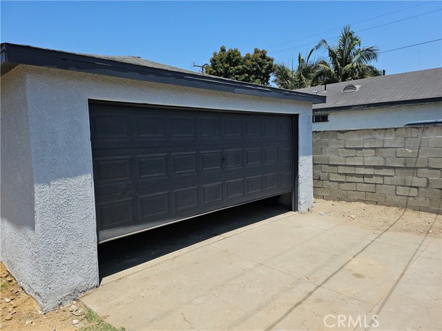 4618 E Linsley Street, Compton CA: https://media.crmls.org/medias/68b28515-bcb5-4d9e-9939-d00f88e4e541.jpg