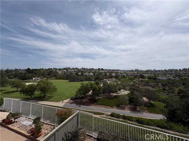40 Silkwood, Aliso Viejo CA: https://media.crmls.org/medias/68b2c8c3-cde8-4d64-9ca2-e2e738205051.jpg