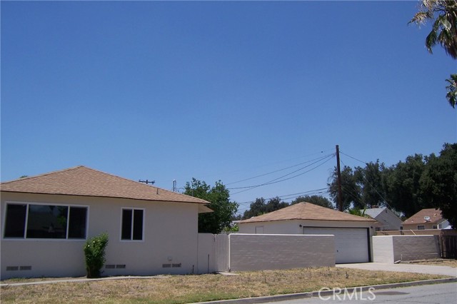 1208 W 23rd Street, San Bernardino CA: https://media.crmls.org/medias/68b309fb-9413-4181-8754-0a364bf7d157.jpg