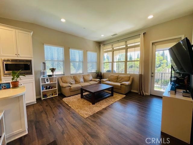 Detail Gallery Image 7 of 13 For 58 Granite Path, Irvine,  CA 92620 - 2 Beds | 2 Baths