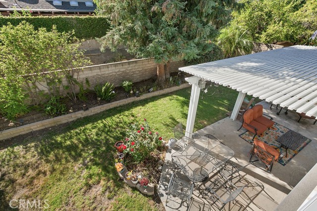 5335 Alfonso DR, Agoura Hills CA: https://media.crmls.org/medias/68b35c3c-a11d-42b6-8178-b07ca7dfbeba.jpg