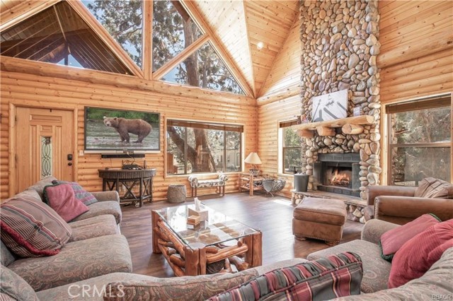 42432 Bear Loop, Big Bear City CA: https://media.crmls.org/medias/68b38dab-b613-4192-b8d2-e75fbdb5593f.jpg