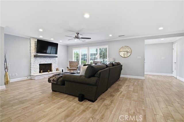 Detail Gallery Image 12 of 30 For 19833 Blythe, Winnetka,  CA 91306 - 3 Beds | 2 Baths