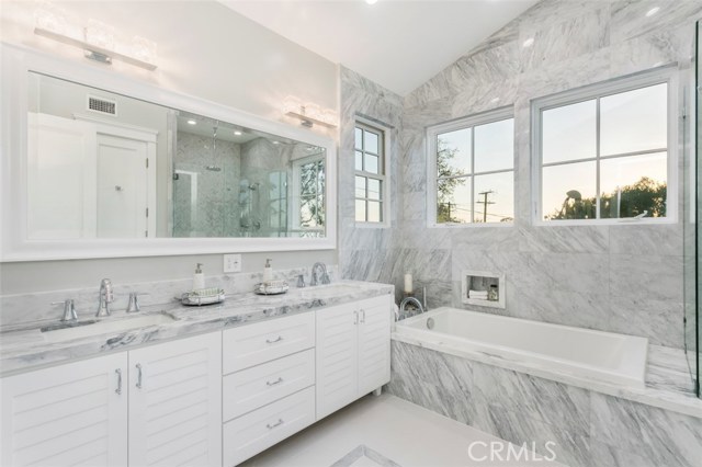 2549 Chelsea Road, Palos Verdes Estates, California 90274, 5 Bedrooms Bedrooms, ,2 BathroomsBathrooms,Residential,Sold,Chelsea,SB17042791