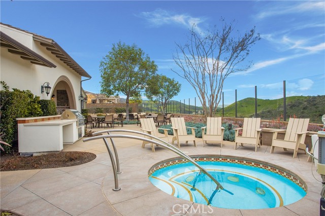 112 Cerrero Court, Rancho Mission Viejo CA: https://media.crmls.org/medias/68b4a86d-b89c-4f6b-b533-891612667e15.jpg