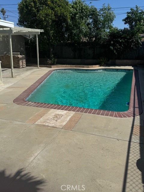 5710 Burlingame Drive, Riverside CA: https://media.crmls.org/medias/68b4e9f4-0668-4f2e-976e-c061bac1d0a4.jpg