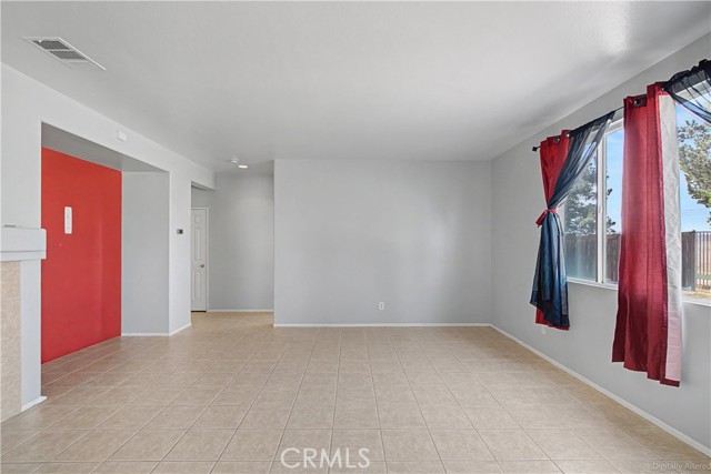 Detail Gallery Image 8 of 31 For 172 Goldenrod Ave, Perris,  CA 92570 - 5 Beds | 3 Baths