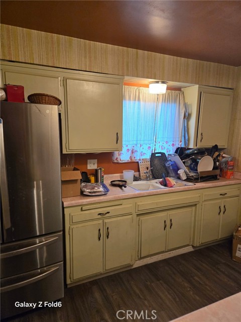 Detail Gallery Image 11 of 14 For 461 W Scott St, Rialto,  CA 92376 - 3 Beds | 2 Baths