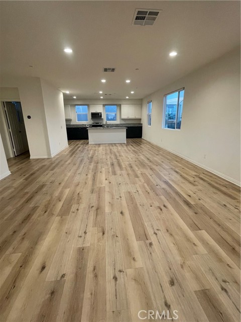 Detail Gallery Image 14 of 34 For 200 N Standard, Santa Ana,  CA 92701 - 4 Beds | 3/1 Baths