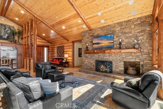 Image 4 of 45 For 1020 Heritage Trail