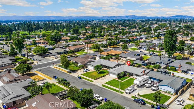 917 N Fuchsia Avenue, Ontario CA: https://media.crmls.org/medias/68b78abd-dbdf-4ccb-8dfb-028106b84ebb.jpg