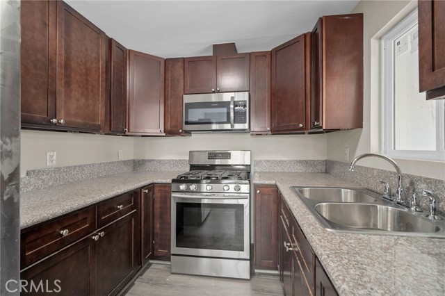 Detail Gallery Image 4 of 34 For 4875 Fairway Bld, Chino Hills,  CA 91709 - 5 Beds | 3 Baths