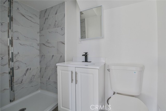 Detail Gallery Image 22 of 38 For 430 W 64th, Los Angeles,  CA 90003 - 3 Beds | 3 Baths