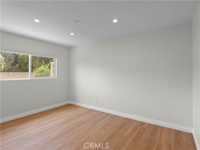 Detail Gallery Image 30 of 55 For 18724 Frankfort St, Northridge,  CA 91324 - 4 Beds | 3 Baths