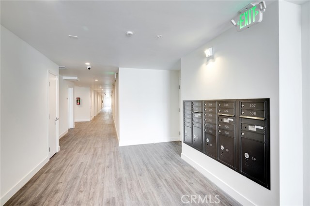 Detail Gallery Image 16 of 19 For 14526 Hartland St #306,  Van Nuys,  CA 91405 - 2 Beds | 2 Baths