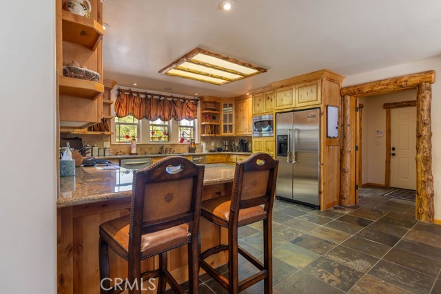 625 Cedar Glen Drive, Big Bear City CA: https://media.crmls.org/medias/68b91c7b-d950-42f5-96d6-a006de9625ce.jpg