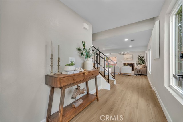 Detail Gallery Image 3 of 34 For 20015 Gilbert, Canyon Country,  CA 91351 - 4 Beds | 3 Baths