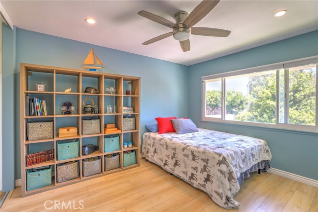 Detail Gallery Image 36 of 44 For 6961 via Angelina Dr, Huntington Beach,  CA 92647 - 5 Beds | 3 Baths