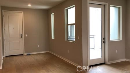 Detail Gallery Image 2 of 11 For 164 Tribeca, Irvine,  CA 92612 - 2 Beds | 2 Baths