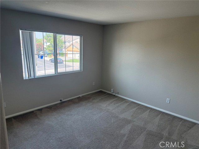5859 Seminole Way, Fontana CA: https://media.crmls.org/medias/68bb5392-f609-42c0-adcf-46580228dd42.jpg