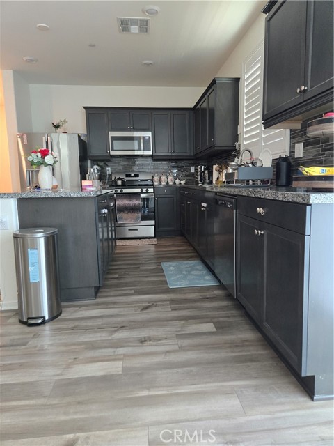 Detail Gallery Image 5 of 42 For 5243 Collard, Fontana,  CA 92336 - 4 Beds | 3 Baths