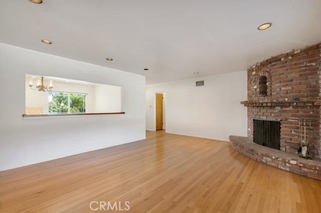 Image 9 of 35 For 9731 Rathburn