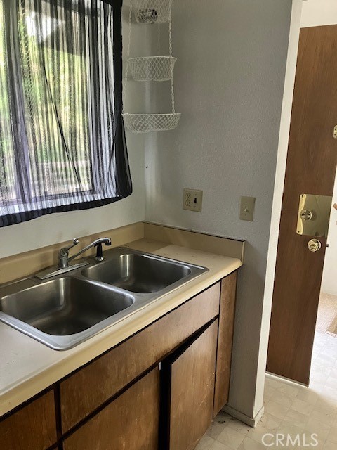 8294 N Heights, Kelseyville CA: https://media.crmls.org/medias/68bc0e28-ce7d-467a-8c10-1a56224057e5.jpg