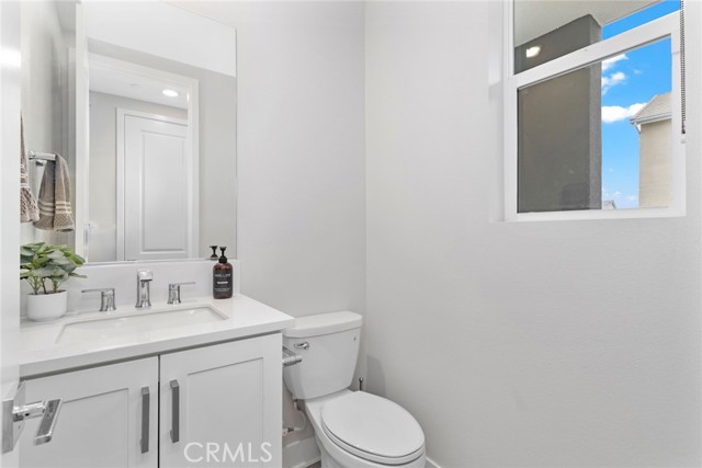 Detail Gallery Image 44 of 74 For 27018 California Ct, Valencia,  CA 91381 - 4 Beds | 4/1 Baths