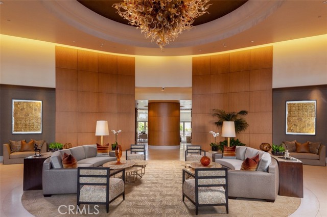 10776 Wilshire Boulevard, Los Angeles CA: https://media.crmls.org/medias/68bcb1fb-3e97-45cb-89ec-0ae839e07a22.jpg
