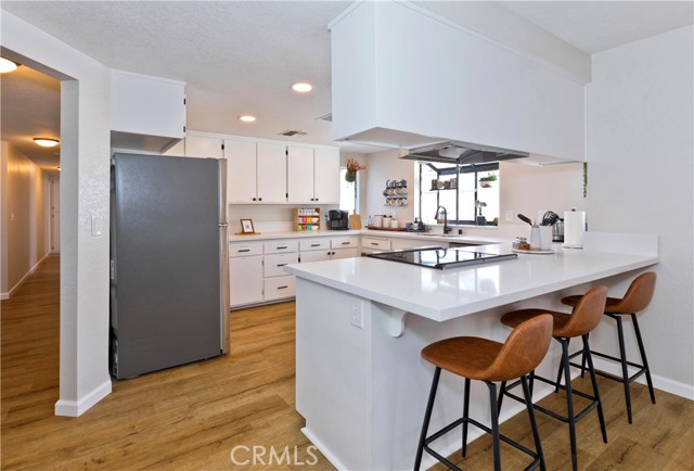 Detail Gallery Image 10 of 39 For 57440 Airway Ct, Yucca Valley,  CA 92284 - 3 Beds | 2 Baths