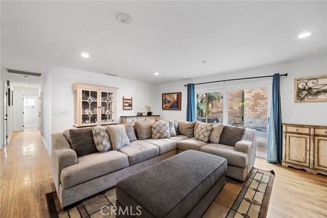 Detail Gallery Image 9 of 25 For 2206 E Martha, Orange,  CA 92867 - 3 Beds | 2 Baths