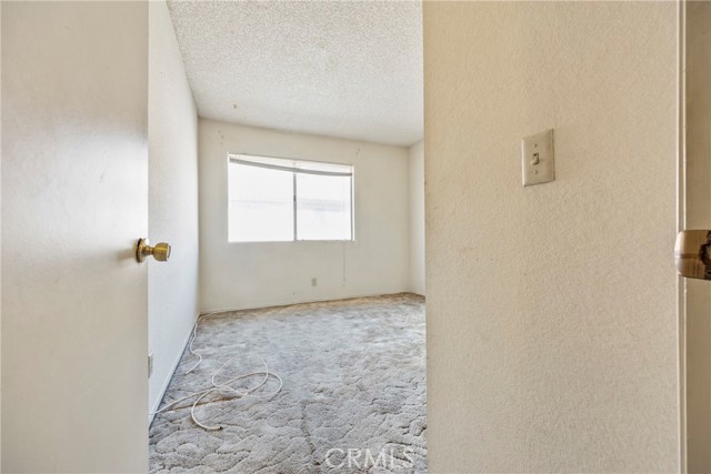 Detail Gallery Image 25 of 38 For 16590 Terrace Ln #G,  Fontana,  CA 92335 - 3 Beds | 2/1 Baths
