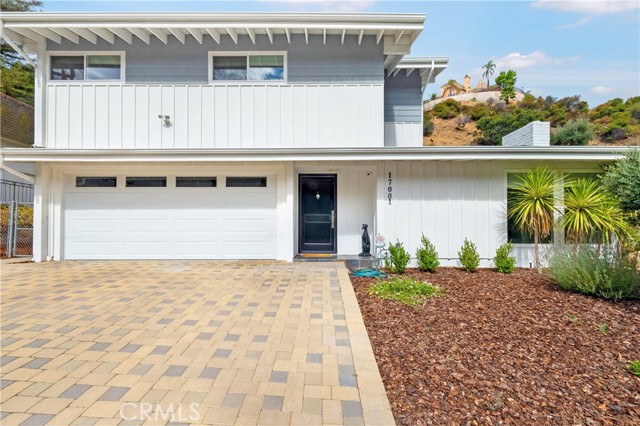 Detail Gallery Image 5 of 26 For 17001 Escalon Dr, Encino,  CA 91436 - 6 Beds | 6/1 Baths