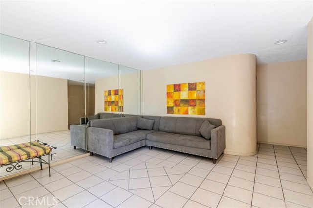 Detail Gallery Image 16 of 25 For 13543 Moorpark St #7,  Sherman Oaks,  CA 91423 - 2 Beds | 2 Baths
