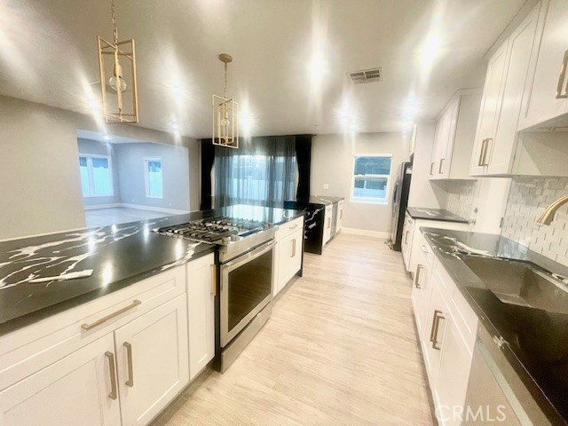 Detail Gallery Image 9 of 18 For 22020 Viscanio, Woodland Hills,  CA 91364 - 3 Beds | 2 Baths