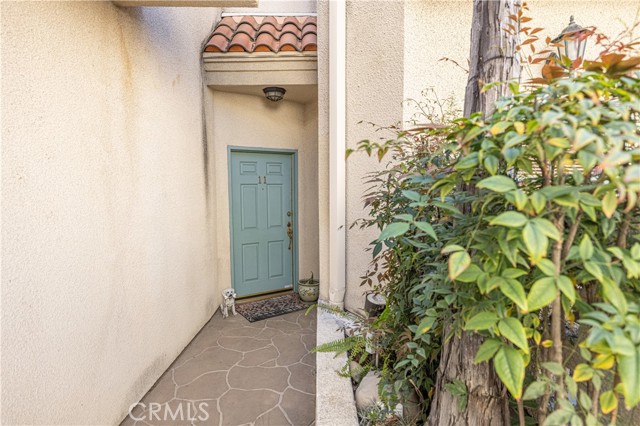 Detail Gallery Image 4 of 29 For 4970 Kester Ave #11,  Sherman Oaks,  CA 91403 - 2 Beds | 2/1 Baths