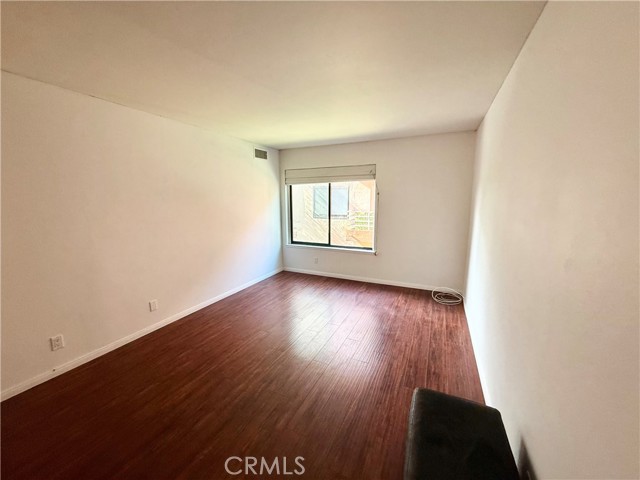 Detail Gallery Image 7 of 9 For 6815 Remmet Ave #209,  Canoga Park,  CA 91303 - 1 Beds | 1 Baths