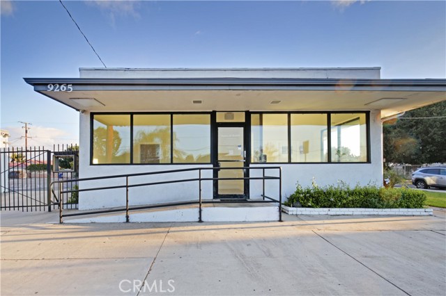 9265 Telegraph Road, Pico Rivera, California 90660, ,Commercial Lease,For Rent,9265 Telegraph Road,CRDW25017924