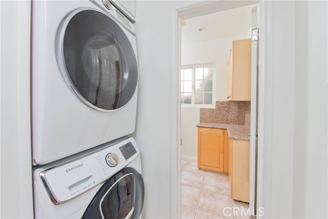 Detail Gallery Image 9 of 19 For 3610 Scadlock Ln, Sherman Oaks,  CA 91403 - 3 Beds | 2/1 Baths