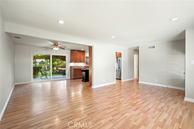 Detail Gallery Image 8 of 34 For 3534 Hearst Dr, Simi Valley,  CA 93063 - 3 Beds | 2 Baths