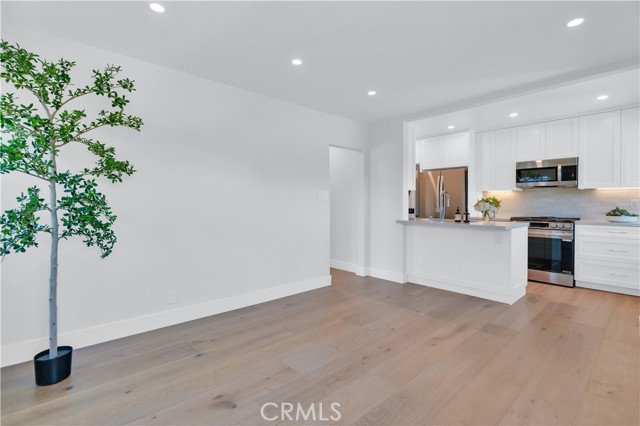 1022 Grant Street, Santa Monica CA: https://media.crmls.org/medias/68c19566-ca0d-426a-9b07-29b448330409.jpg