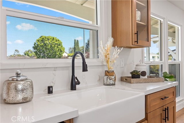1809 Celeste Lane, Fullerton CA: https://media.crmls.org/medias/68c27987-e295-45e2-8119-10cc1a19523a.jpg