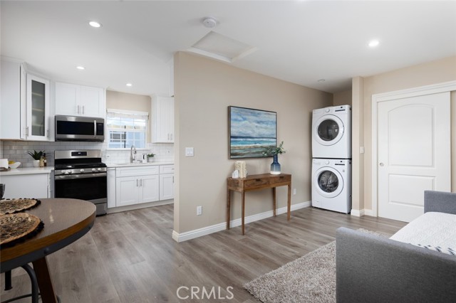 Detail Gallery Image 29 of 46 For 1030 W 19th St, Santa Ana,  CA 92706 - 4 Beds | 3 Baths