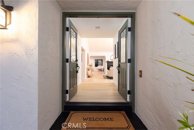 24595 Alcoba Drive, Mission Viejo CA: https://media.crmls.org/medias/68c3119e-5ad8-4ba5-aa7a-3a45a6b5f80f.jpg