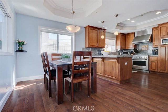 2409 Voorhees Avenue, Redondo Beach, California 90278, 4 Bedrooms Bedrooms, ,2 BathroomsBathrooms,Residential,Sold,Voorhees,SB21187406