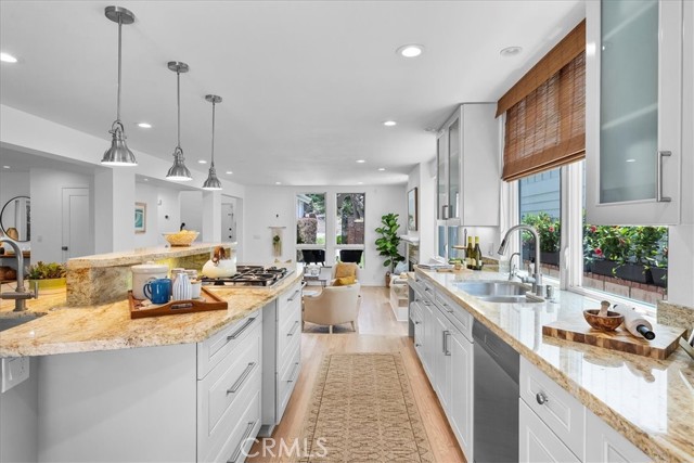 2209 Valley Drive, Manhattan Beach, California 90266, 4 Bedrooms Bedrooms, ,2 BathroomsBathrooms,Residential,Sold,Valley,SB22159548